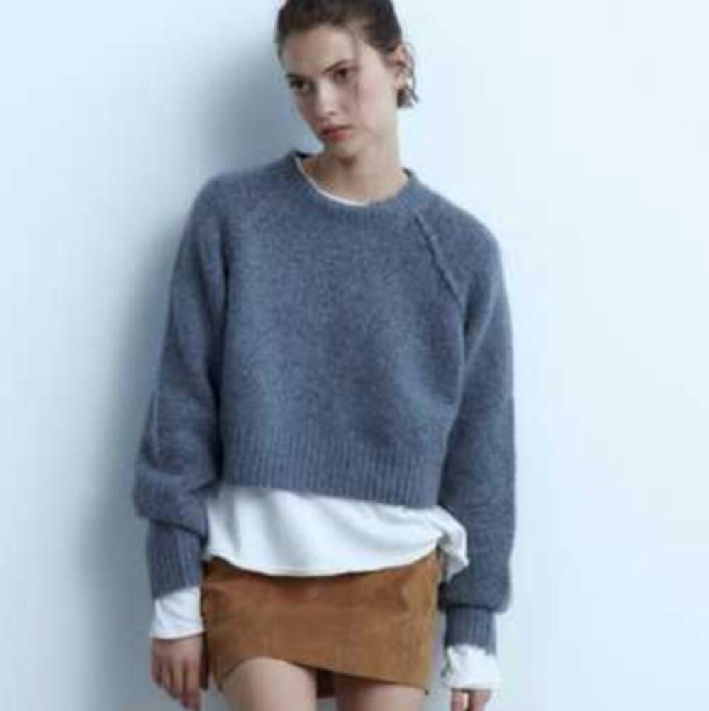 ZARA Crewneck Textured Knit Cropped Sweater Size Small Cozy Preppy Minimalist